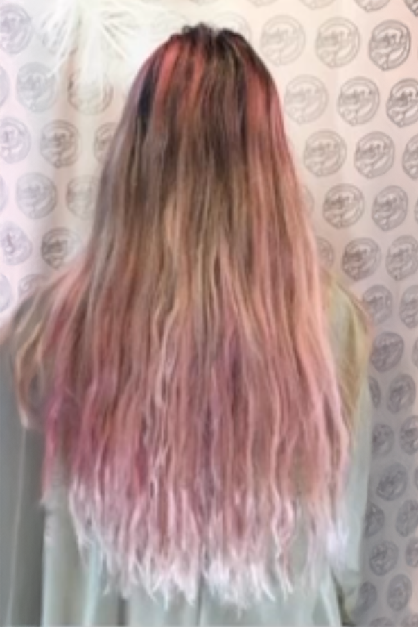 Vorher-Bild einer Kundin vor der Haarverlängerung